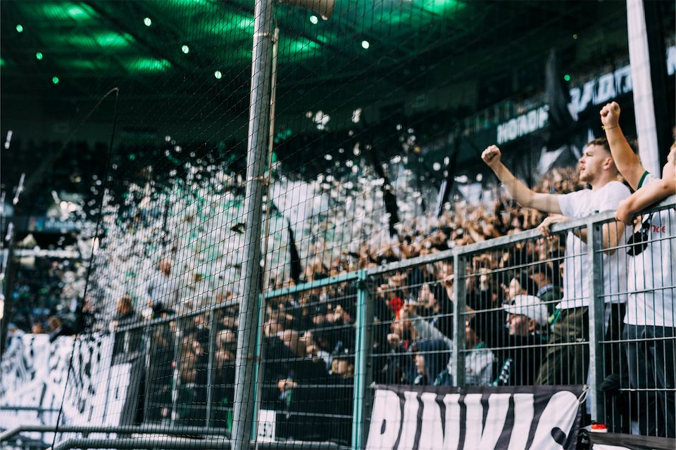 Die Kurve im Borussia-Park ist heiß auf das Spiel der 11 des Jahres